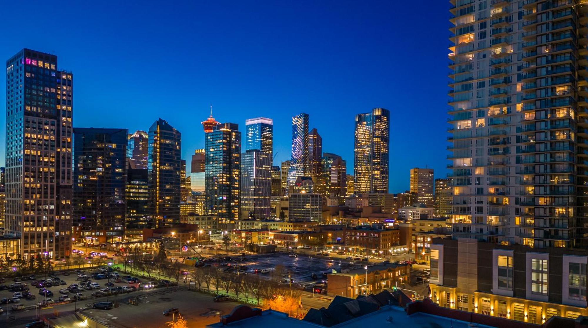 Modern Suite Calgary Downtown 5 Min Walk Stampede Dış mekan fotoğraf