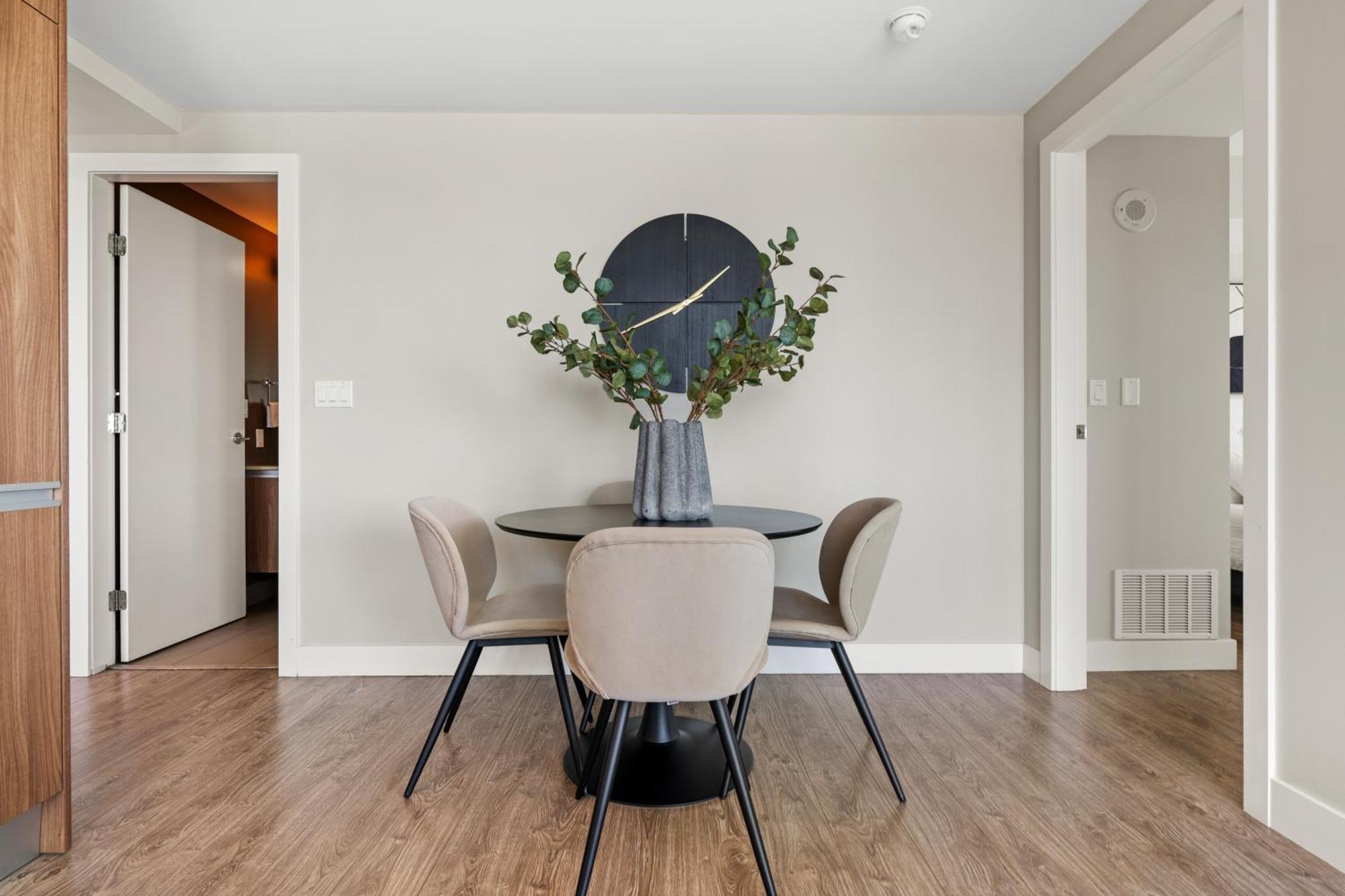 Modern Suite Calgary Downtown 5 Min Walk Stampede Dış mekan fotoğraf